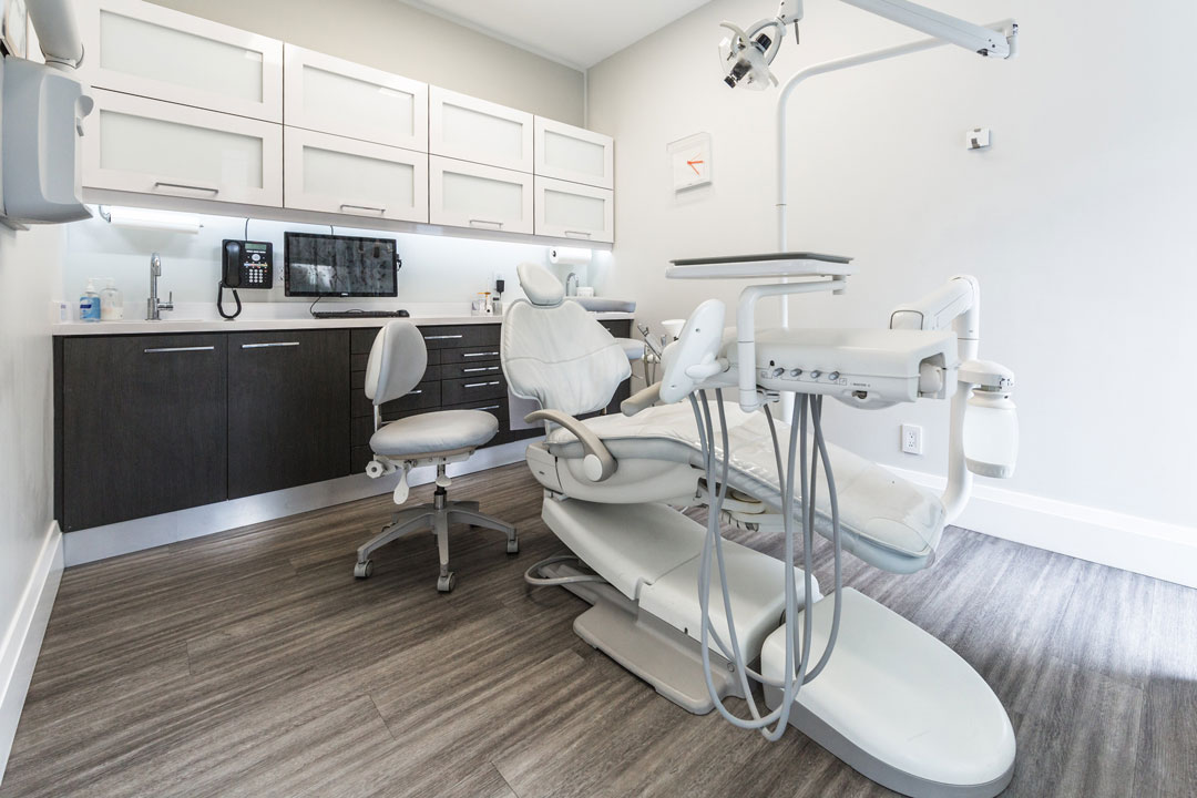 Affordable Dentistry: Finding A Dentist Open Near Me