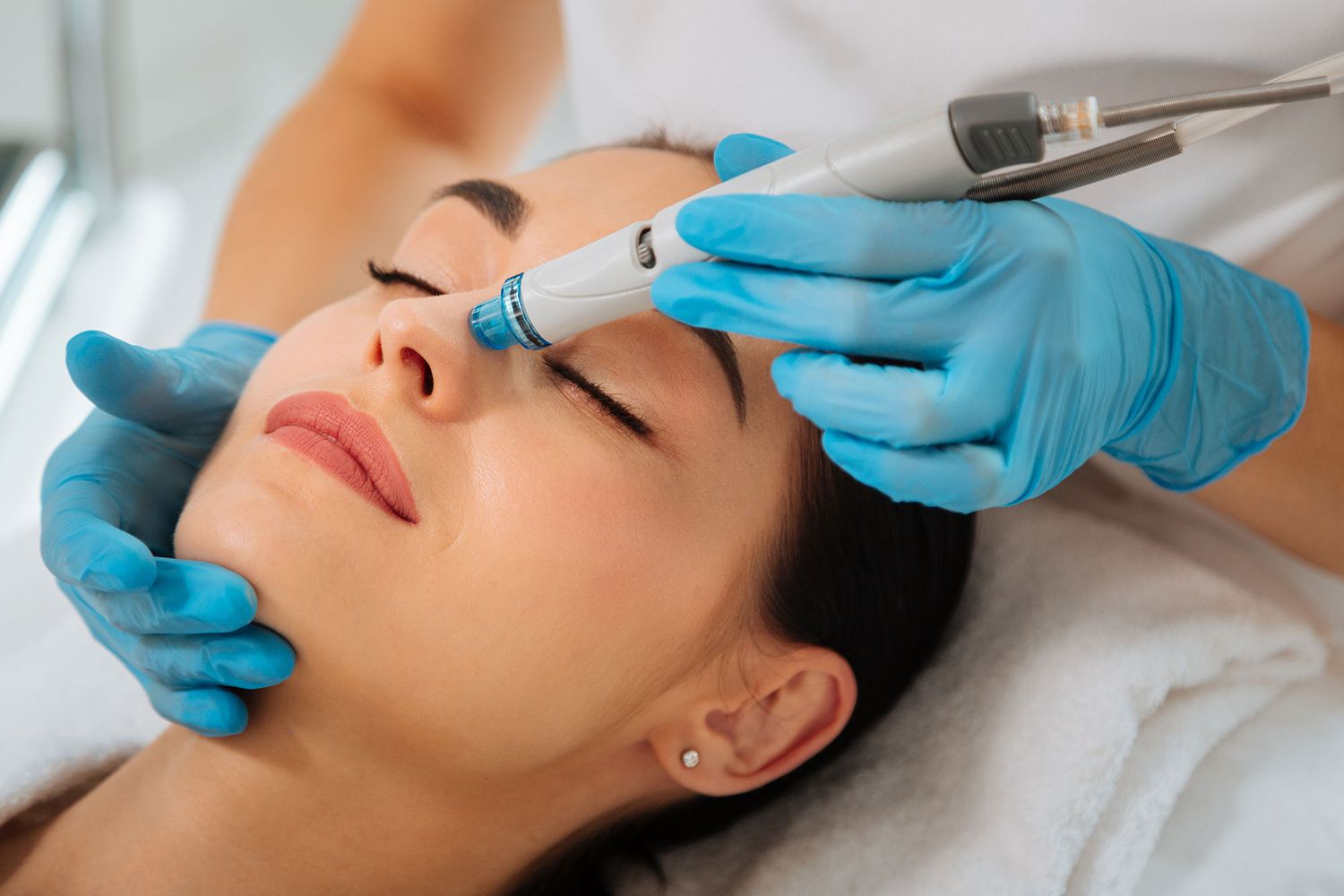 “Hydrafacial for Glowing Skin: Unlocking Radiance in Islamabad”